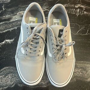 Men’s Vans size 10, Gray and White